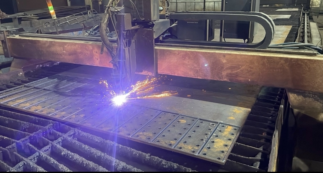 Máquina de corte CNC — Maestranza MH